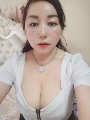 越城区服务系美乳少妇