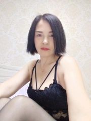 天生的骚少妇 水真多