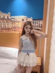 南湖漂亮长腿性感小妹