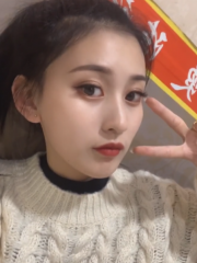 绵阳兼职嫩妹胸腰很细，皮肤吹弹可破