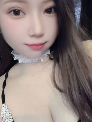 未央奶白粉嫩小妖精