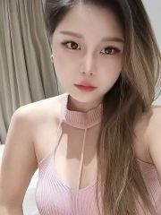 大胸风骚女小丽