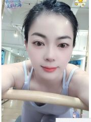 前凸后翘小禾老师