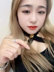 可爱清纯白皙湿妹