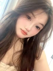 前凸后翘小骚妹