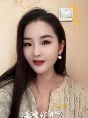 少妇感大胸丰臀老师