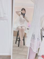 情绪价值到位的小美女