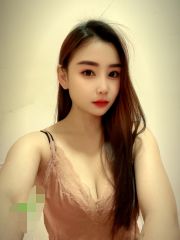 极品纯欲骚妹子前凸后翘