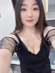 风骚粉嫩小淫逼