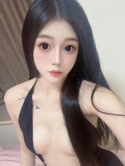 返食充满肉欲的胴体