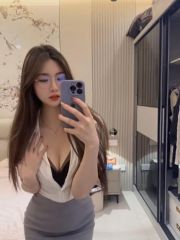 黑丝制服眼镜御姐