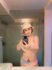 肤白丰满小辣椒