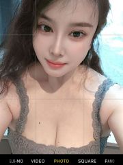 极品颜值大奶嫩妹