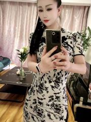 天花板一字马骚情人