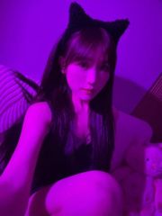 一线天贴心性感女神