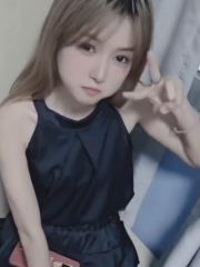 粉嫩小穴很紧会夹后入