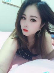 闷骚小少妇，床上欲望高涨