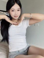 杭州粉嫩水多妹子