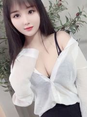 胸大敏感水多妹妹逼又紧
