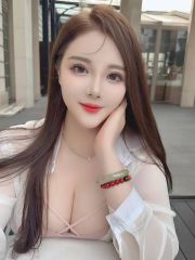 大胸服务控御姐