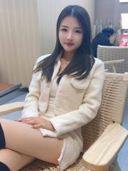 体验制服诱惑的大长腿妹妹!